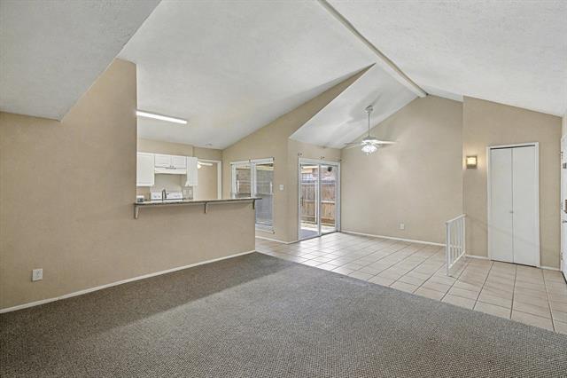 Building Photo - 671 Stonewall Dr