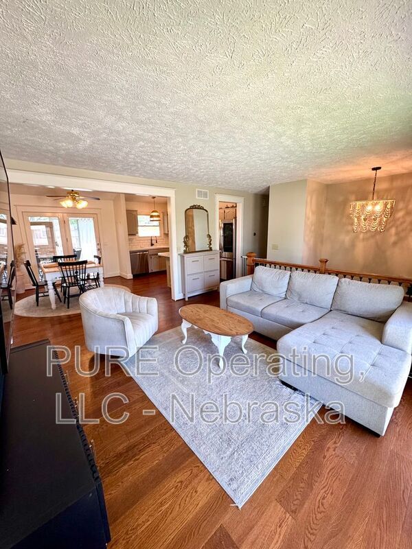 Building Photo - 8108 S 152nd Ave