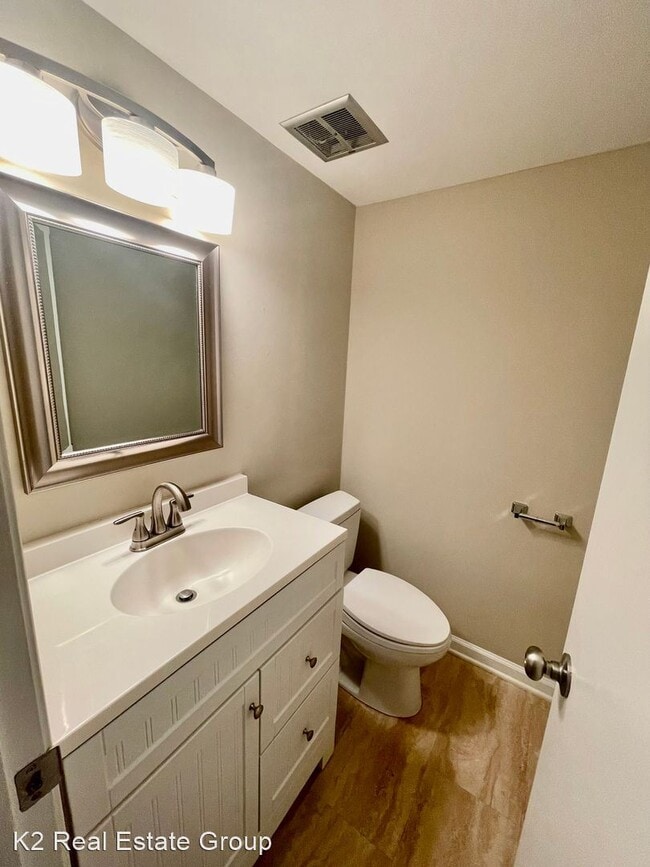 Building Photo - 4 br, 2.5 bath House - 2736 Lawton Bluff Road