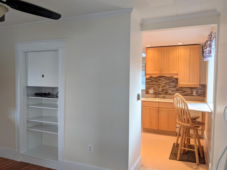 Building Photo - 13 Garden Ter