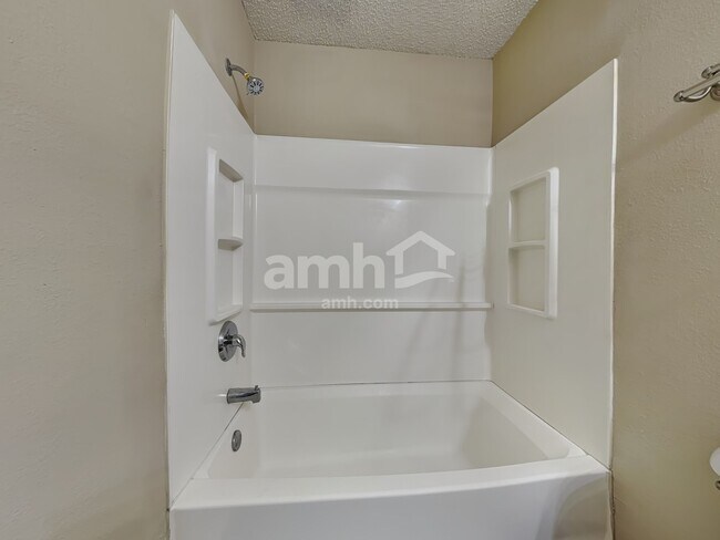 Building Photo - 5 Stemson Way