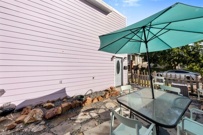 Building Photo - 3218 Ave Q 1/2