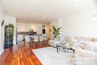 Building Photo - 330 N Clinton St