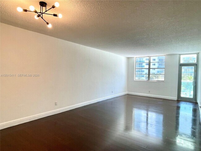Building Photo - 19390 Collins Ave