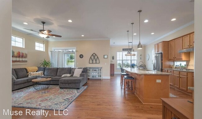 Building Photo - 3 br, 2.5 bath House - 936 Herrons Ferry