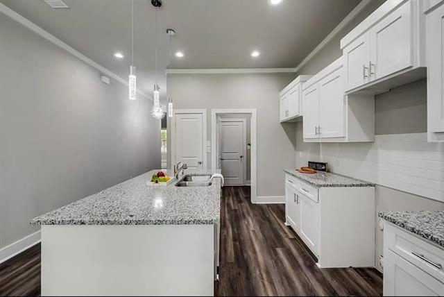Building Photo - 8728 Dunlap Dr