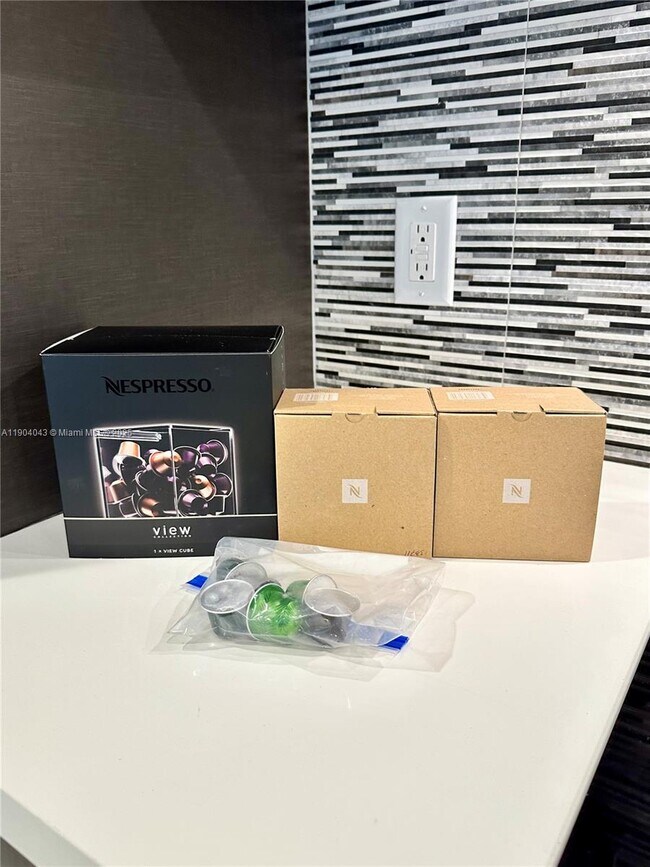 Building Photo - 7661 NW 107th Ave