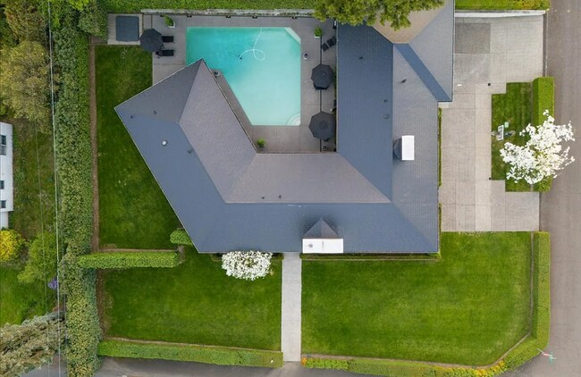 Building Photo - Broadmoor Mid-Century 3 Bedroom Ranch With...