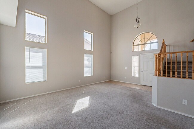 Building Photo - large 3 bedroom home for rent