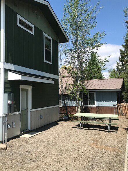 Fenced back yard - 260 Halferty St