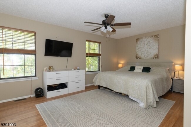 Building Photo - 242 Penns Way