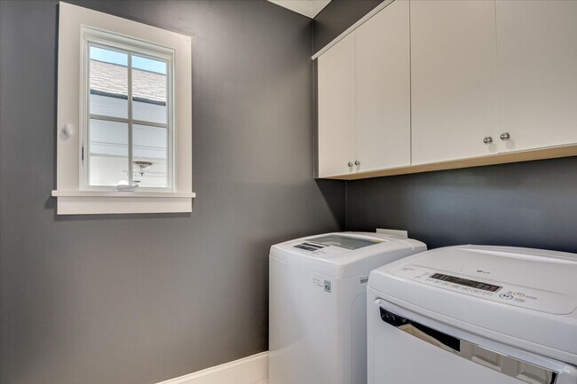 Building Photo - 106 Hornsby Ln