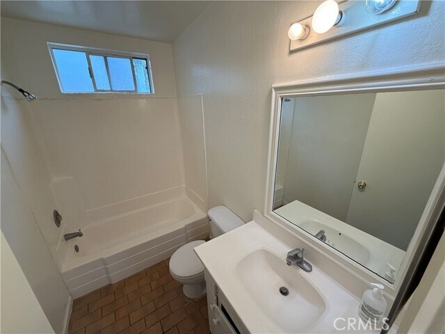 Building Photo - 155 W Escalones