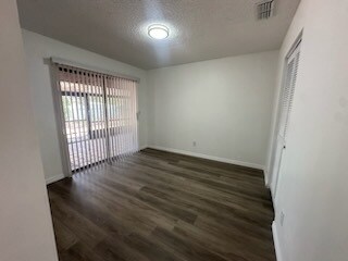 Building Photo - 107 Maplewood Dr