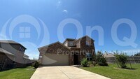 Building Photo - 400 Plum Ct