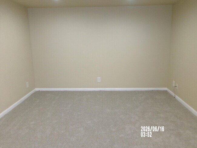 Building Photo - 18620 Midland Pl
