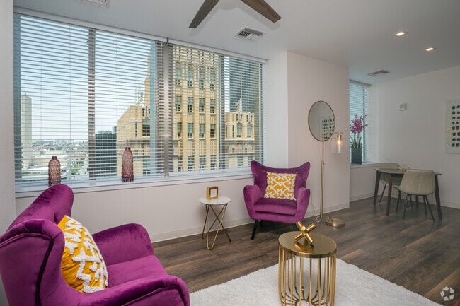 1BR, 1BA - 696 SF - Blue Flame Apartments