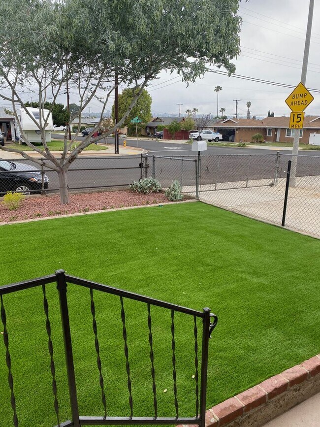 Building Photo - El Cajon 3 BR/1BA Single Family Detached H...