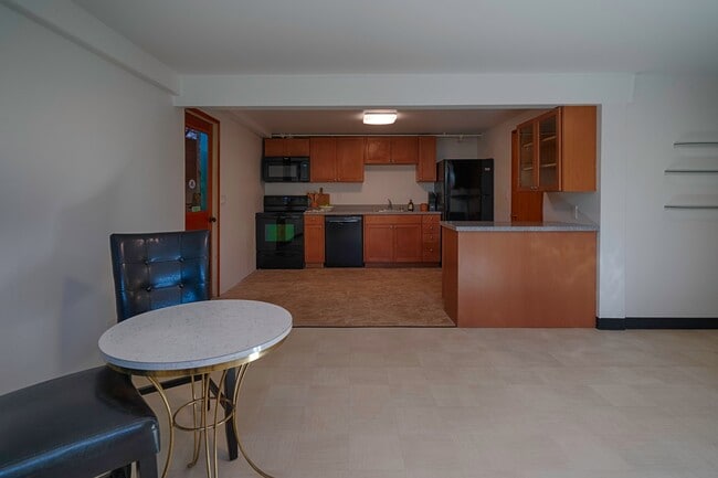 Building Photo - 540 N 83rd St