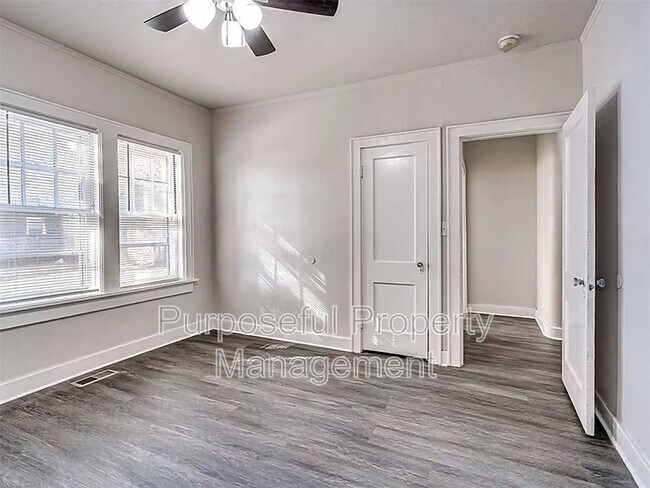 Building Photo - 732 NE 17th St