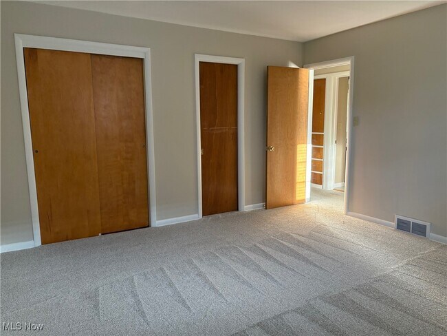 Building Photo - 161 Kenridge Rd