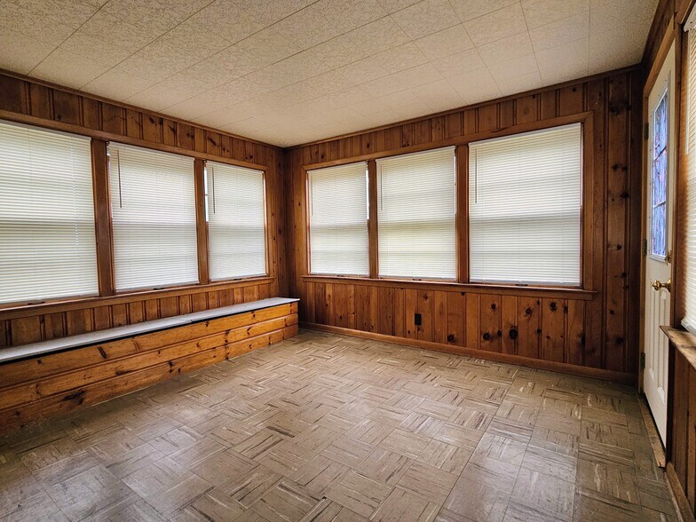 Building Photo - 426 Cherry St