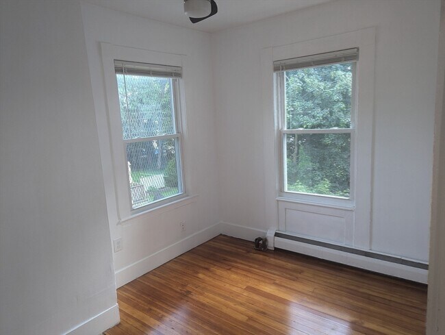 Building Photo - 9 A Ellis St