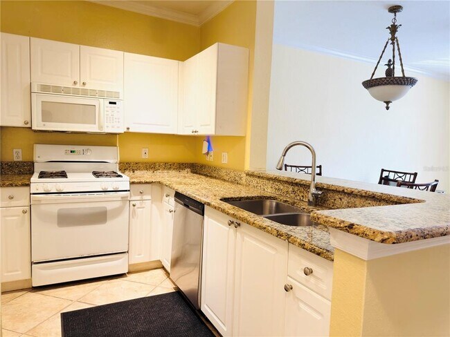 Building Photo - 2721 Via Murano