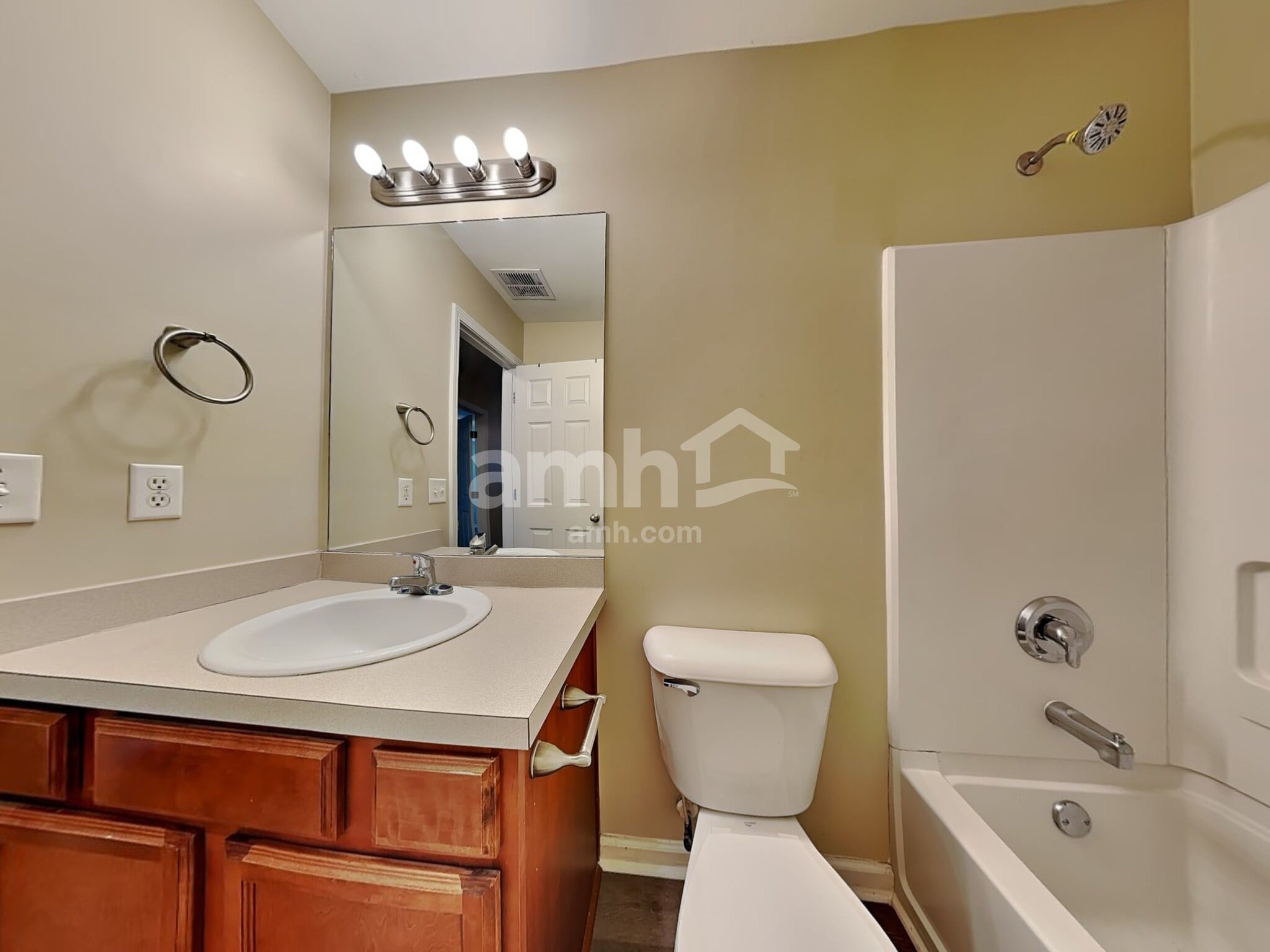 Building Photo - 38 Lake Shore Blvd