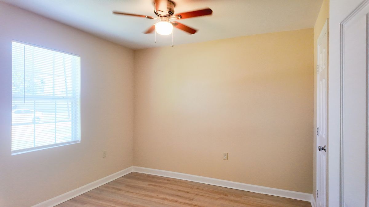 Building Photo - 1221 Bayou Shore Dr