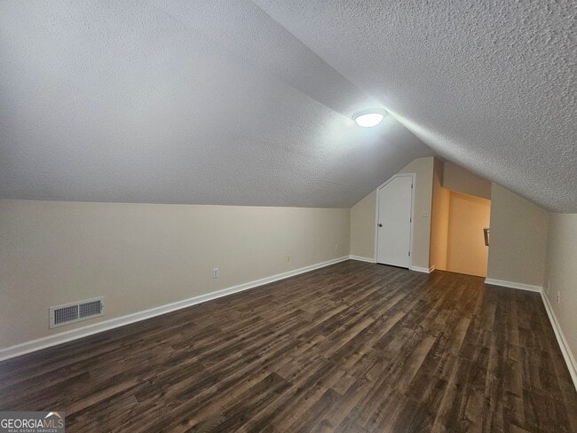 Building Photo - 30 Glenridge Dr