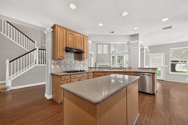 Building Photo - 16411 Canyon Chase Dr