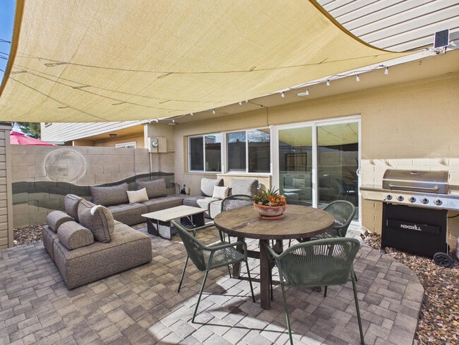 Building Photo - 4308 N Parkway Ave