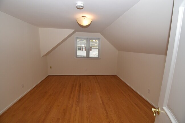 Building Photo - Shelby Lane