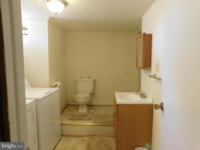 Building Photo - 2251 Senseny Rd