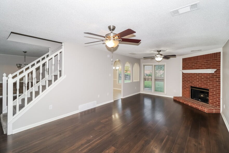 Building Photo - 2776 Fletcher Park Cir E