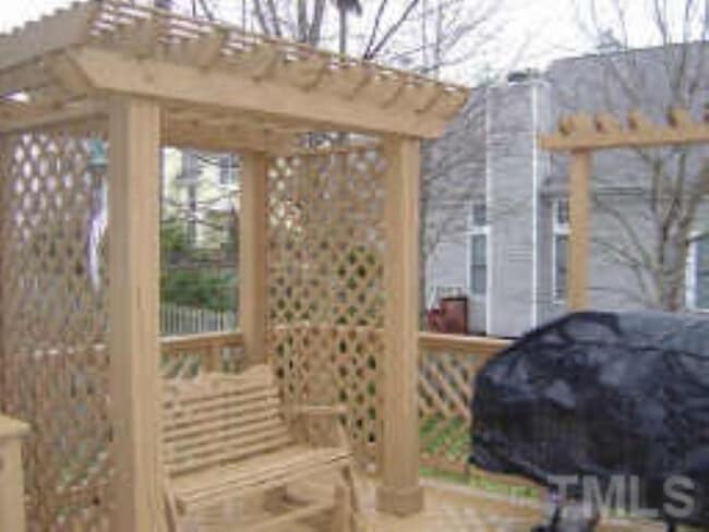 Building Photo - 211 Swansboro Dr