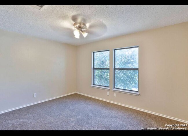 Building Photo - Charming 3BR House in San Antonio