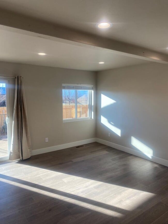 Building Photo - 4431 Deveraux Pl