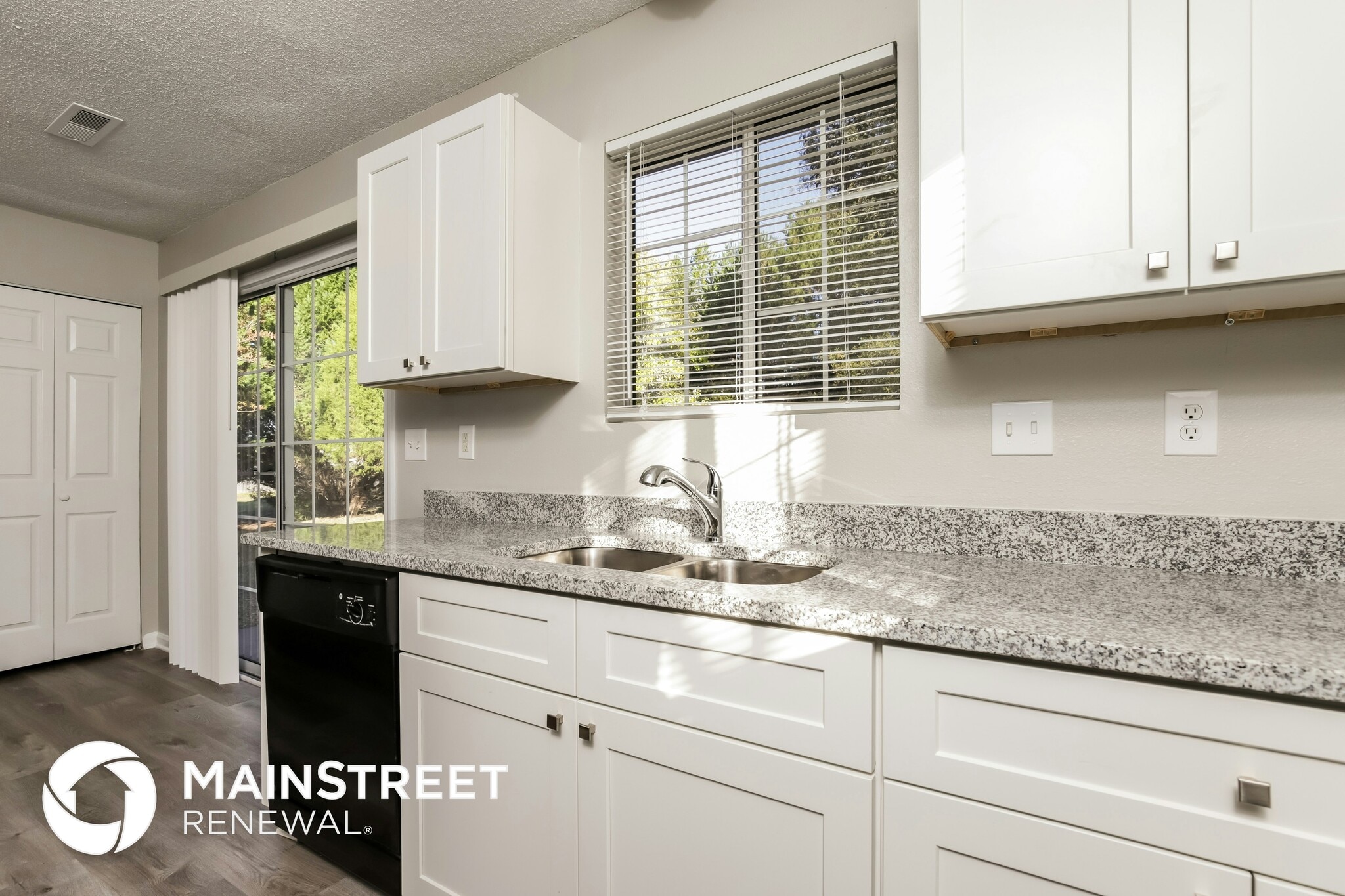 Building Photo - 2473 Stratford Crossing Dr