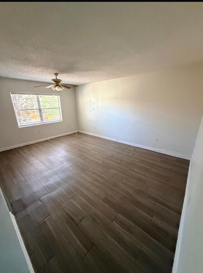 Building Photo - 746 Wyman Ct