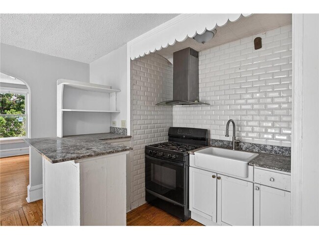 Building Photo - 2630 Blaisdell Ave