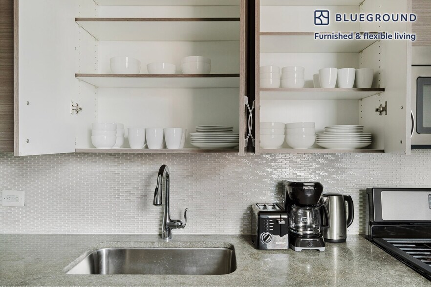 Building Photo - 401 E 34th St