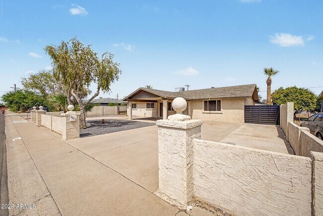 Building Photo - 2629 N 73rd Pl