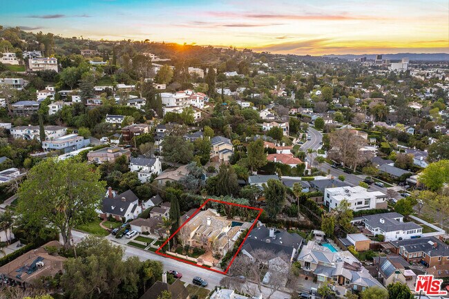 Building Photo - 4063 Benedict Canyon Dr