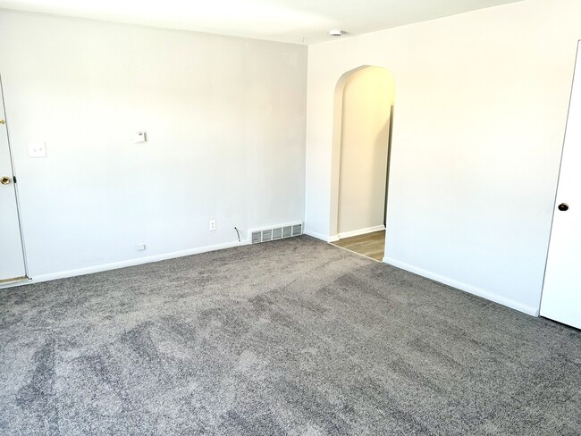 Building Photo - 219 Osage St