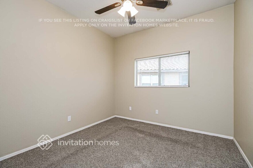 Building Photo - 300 S 9th St