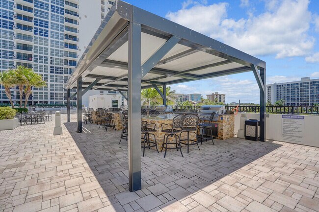 Building Photo - 531 N Ocean Blvd