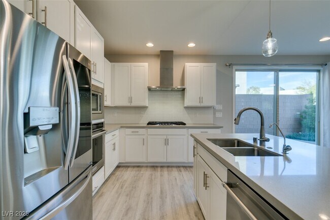 Building Photo - 11323 Gravitation Dr