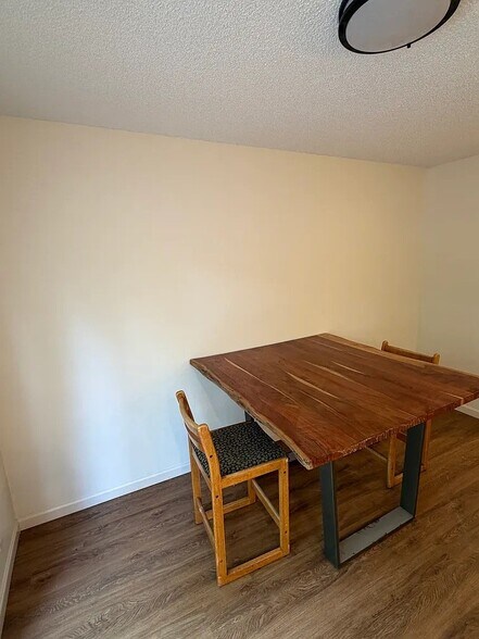Building Photo - 1225 Elegante Ln